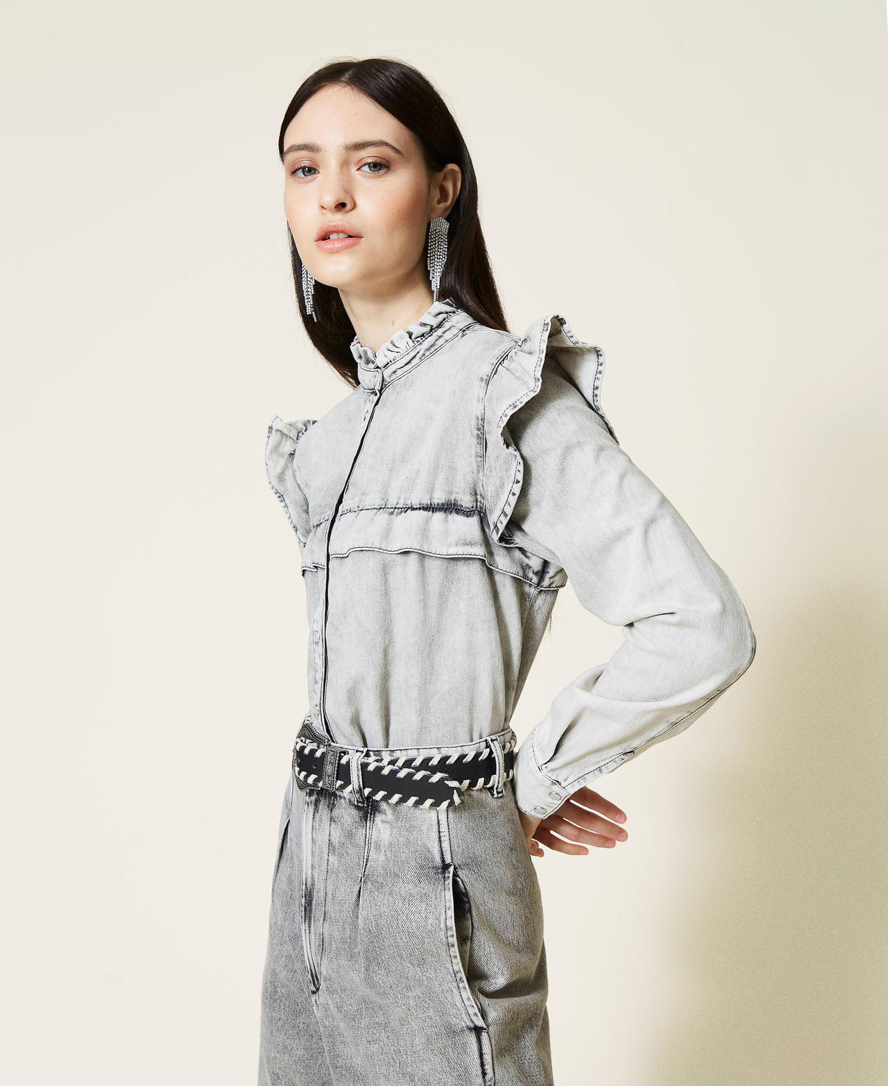 Jeanshemd mit Volants Denim grau-marmoriert Frau 212TP227B-02