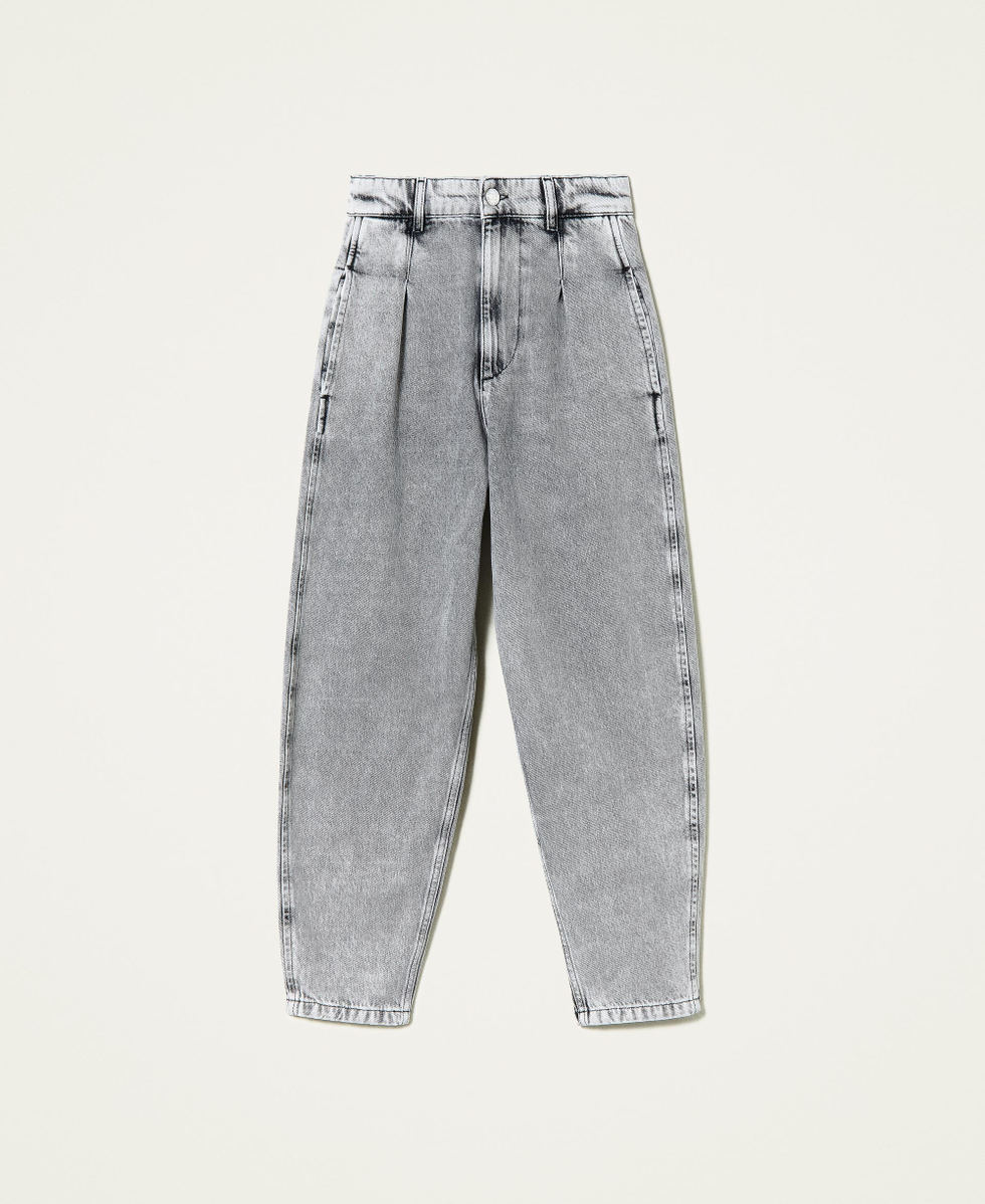 Grey carrot fit jeans sale