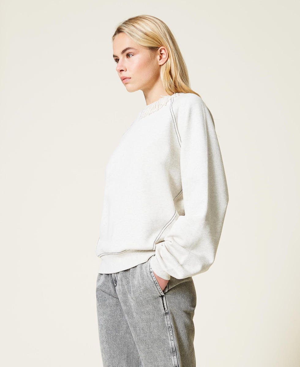 Pearl sweatshirt 2025