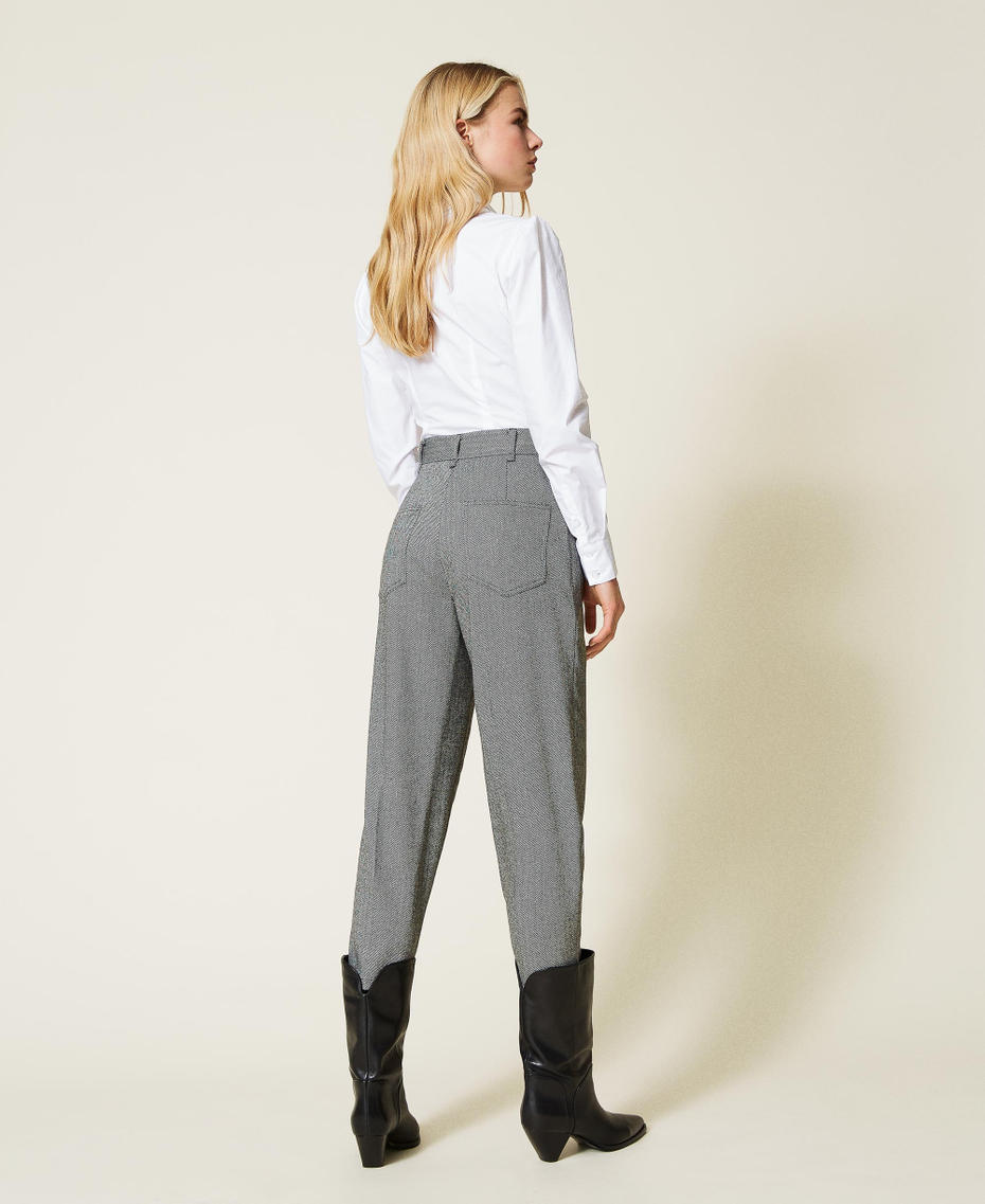 Pantal&oacute;n de mezcla de lana chevr&oacute;n Chevr&oacute;n Negro / Blanco &laquo;Nieve&raquo; Mujer 212TP2552-04