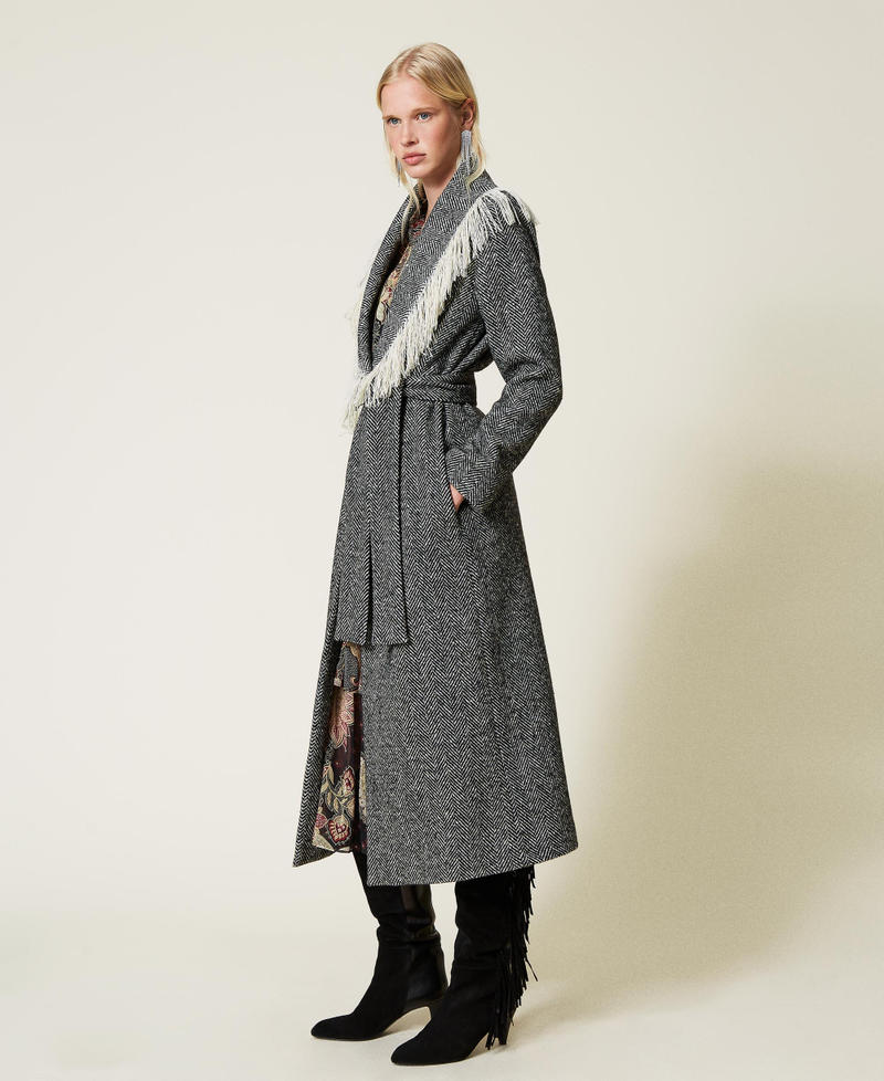 Chevron wool cloth coat with fringes Black / “Snow” White Herringbone Woman 212TP2610-02