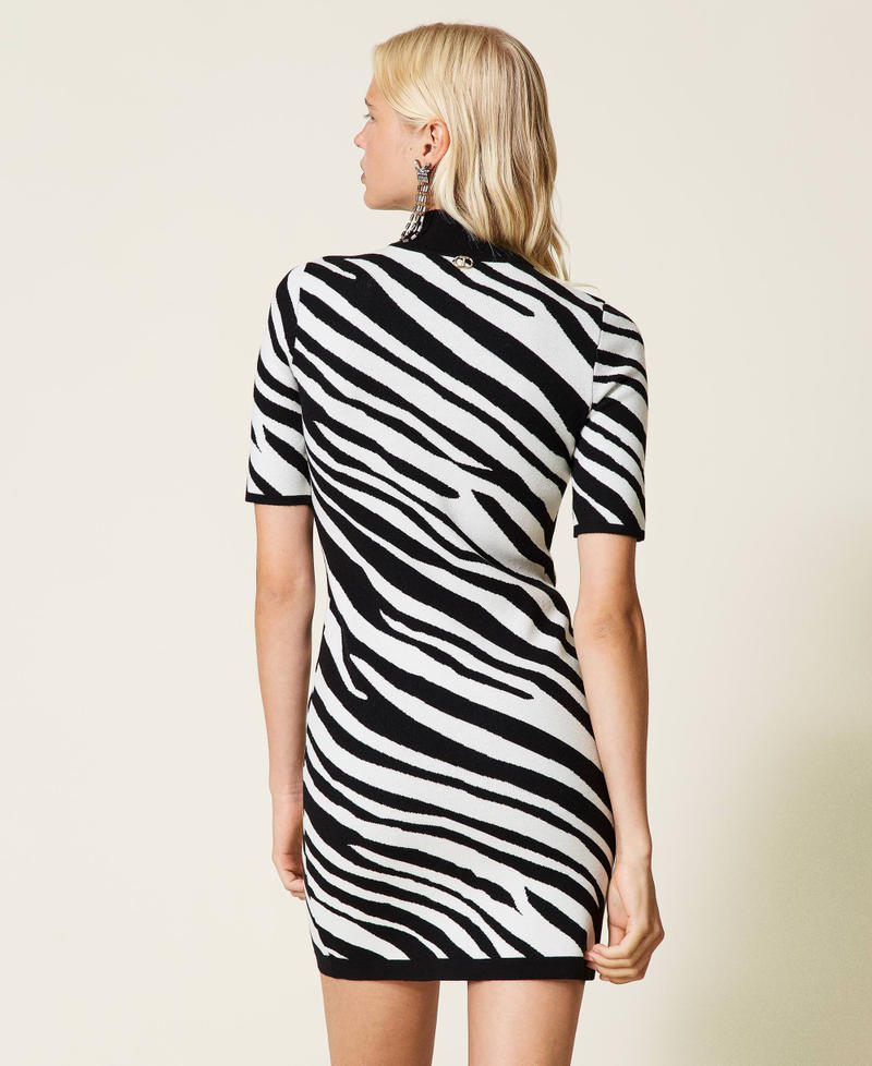 Robe en maille jacquard animali&egrave;re Noir canon de fusil Femme 212TP3233-04