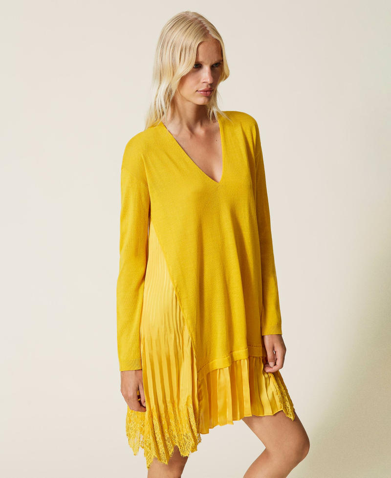Vestido de mezcla de lana y raso plisado Amarillo Azafrán Mujer 212TP3281-03