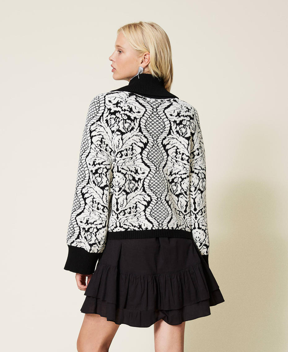 Jacquard floral jacket Black / &ldquo;Snow&rdquo; White Floral Jacquard Woman 212TP3440-04