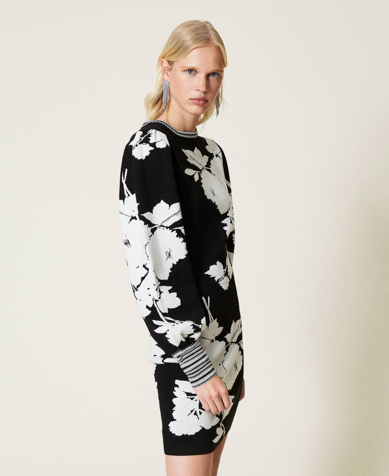 Jacquardkleid mit Blumendessin Blumen-Jacquard Schneewei&szlig; / Schwarz Frau 212TP3540-03