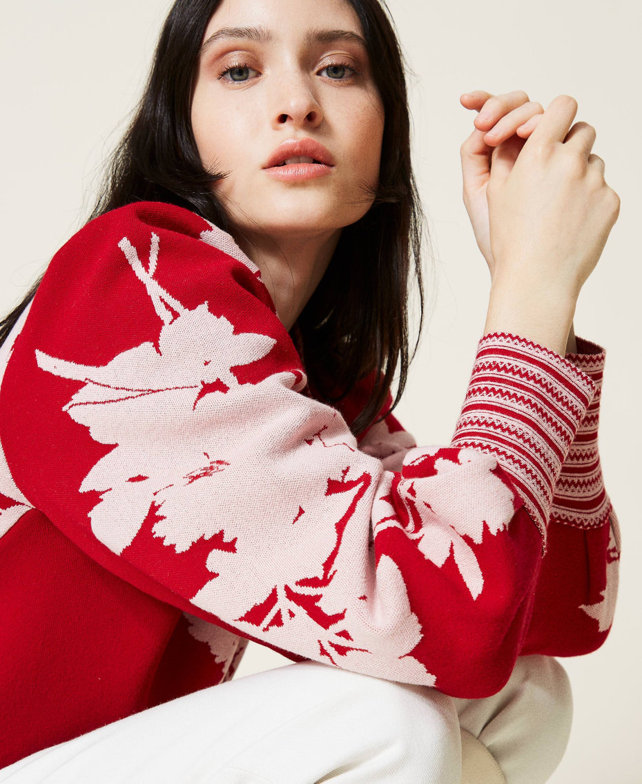 Pull jacquard floral Jacquard Fleurs Rouge &laquo;&nbsp;G&eacute;ranium&nbsp;&raquo; / Light Canyon Femme 212TP3541-04