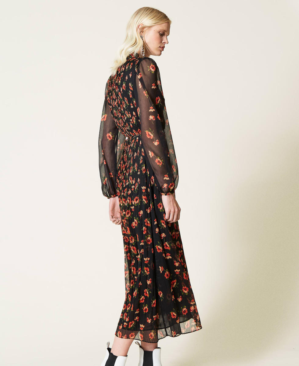 Robe noir avec fleur rouge best sale