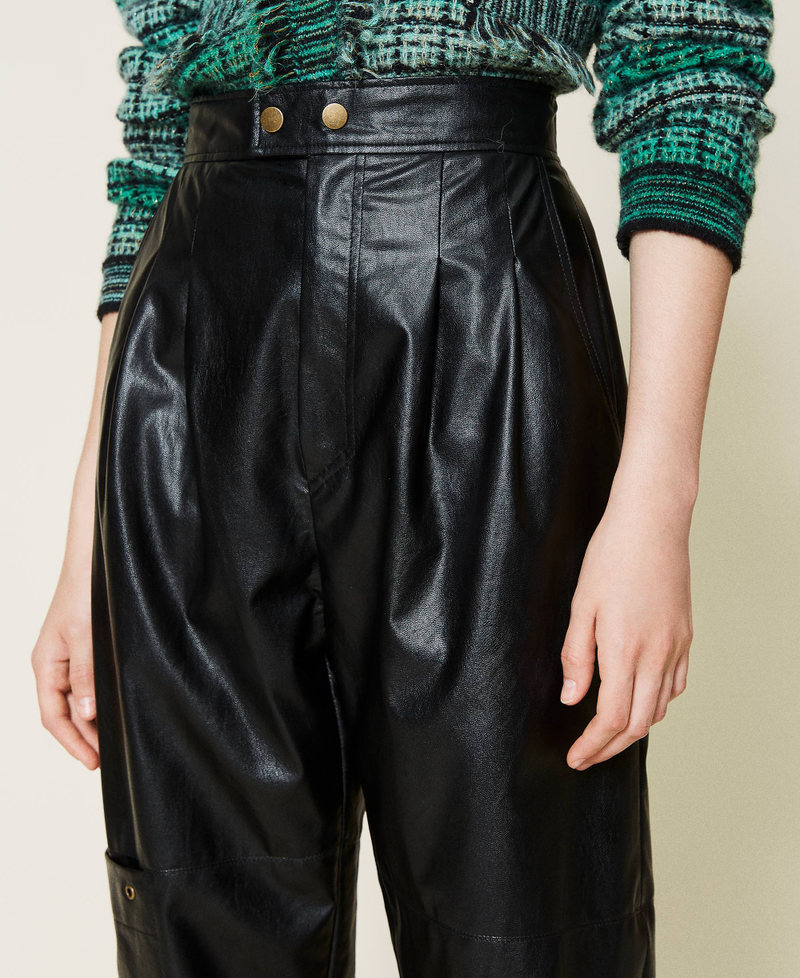 Joggers in tessuto spalmato Nero Donna 212TT2053-04