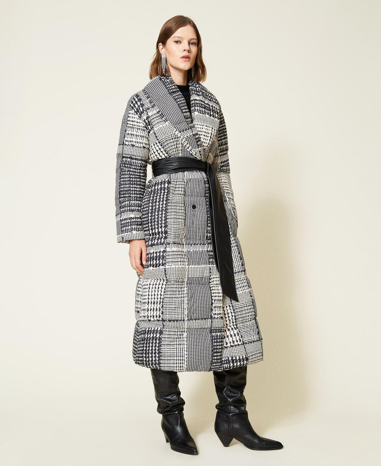 Puffer jacket with houndstooth print Two-tone Black / “Snow” White Check Print Woman 212TT2110-02