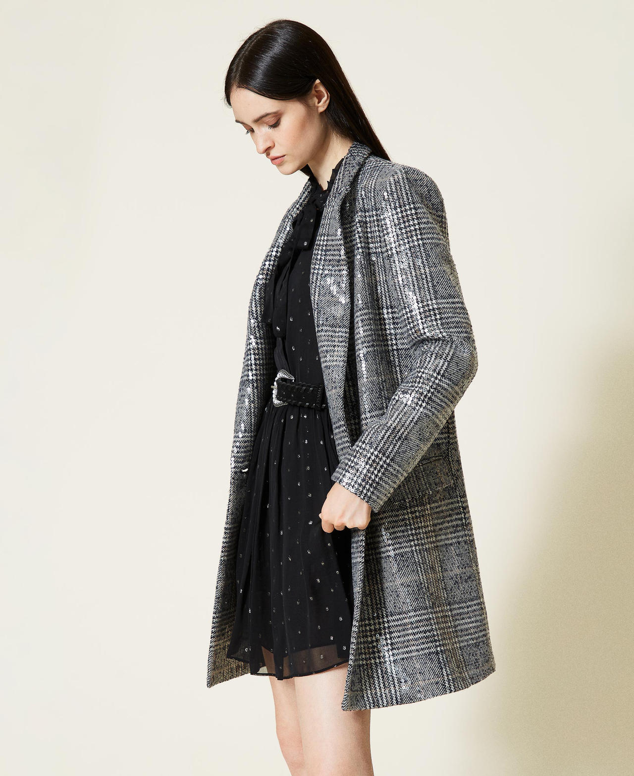 Full sequin Glen Plaid coat &ldquo;Snow&rdquo; White / Black Full Sequin Check Woman 212TT2130-03
