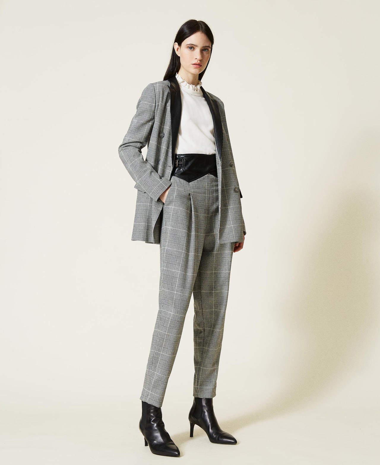 Wool blend Glen Plaid trousers with belt &ldquo;Snow&rdquo; White / Black Glen Plaid Woman 212TT2201-02