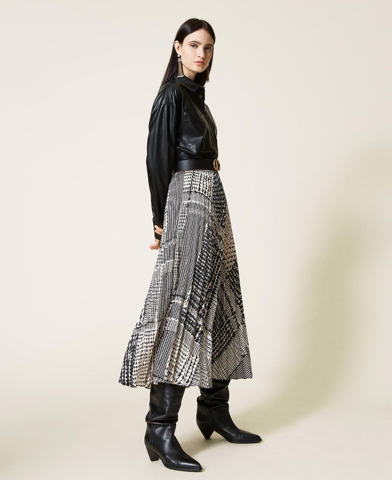 Long skirt with houndstooth print Two-tone Black / “Snow” White Check Print Woman 212TT2340-02