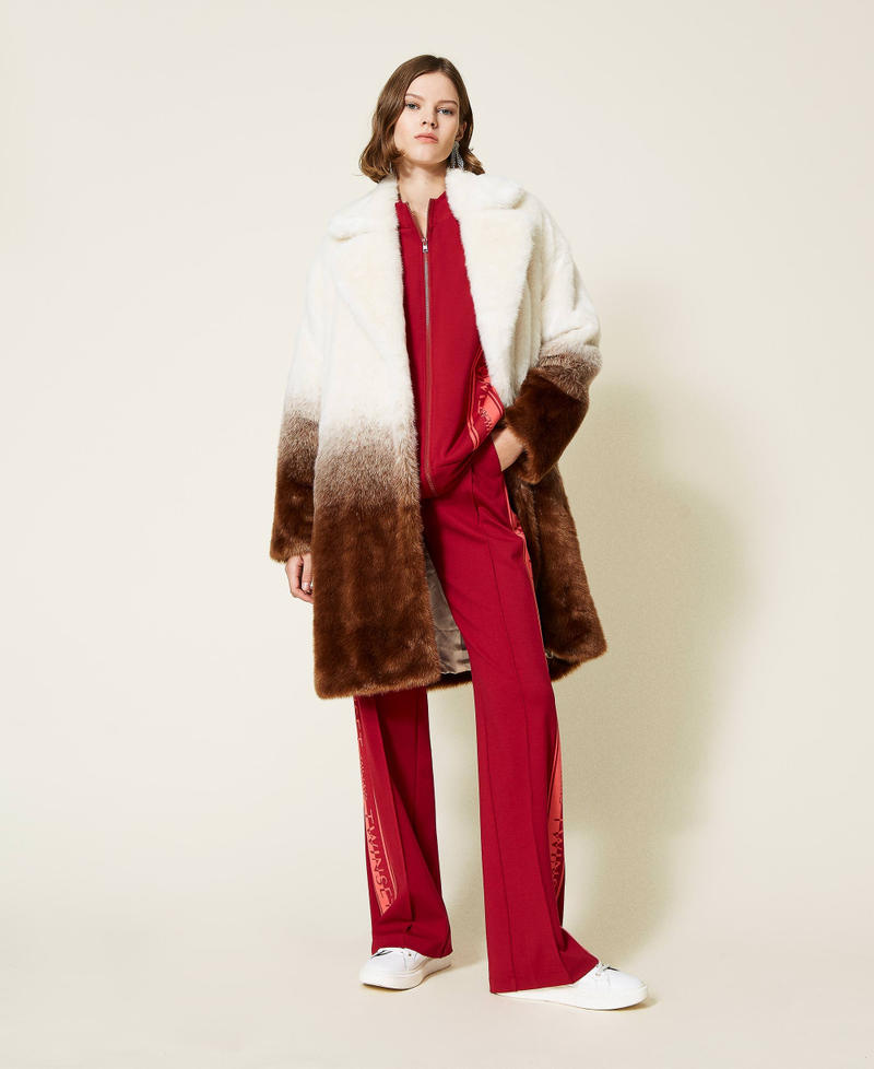 Пальто из ткани с градиентной окраской Дымчатый Снег/Бежевый "Золотая скала" женщина 212TT2440-01