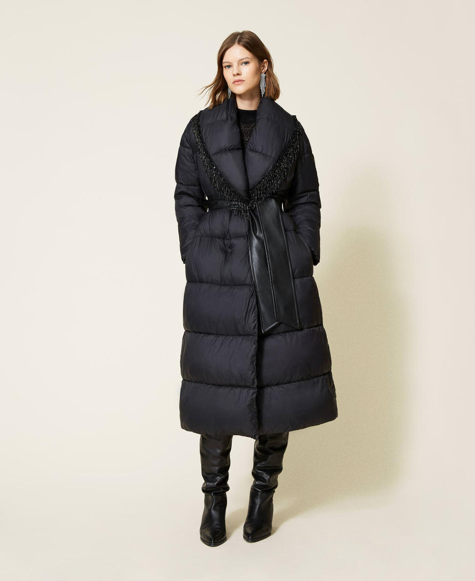 Steppmantel mit Perlchenfransen Schwarz Frau 212TT2450-01
