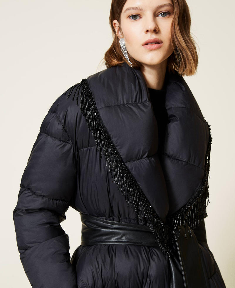 Steppmantel mit Perlchenfransen Schwarz Frau 212TT2450-04