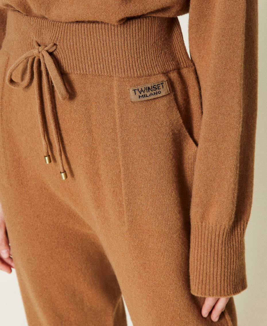 Wool and cashmere joggers &ldquo;Rum&rdquo; Brown Woman 212TT3124-06