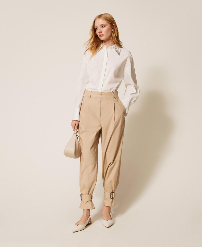 Hose aus recyceltem Popeline Safaribeige Frau 261AP208C_13191_01