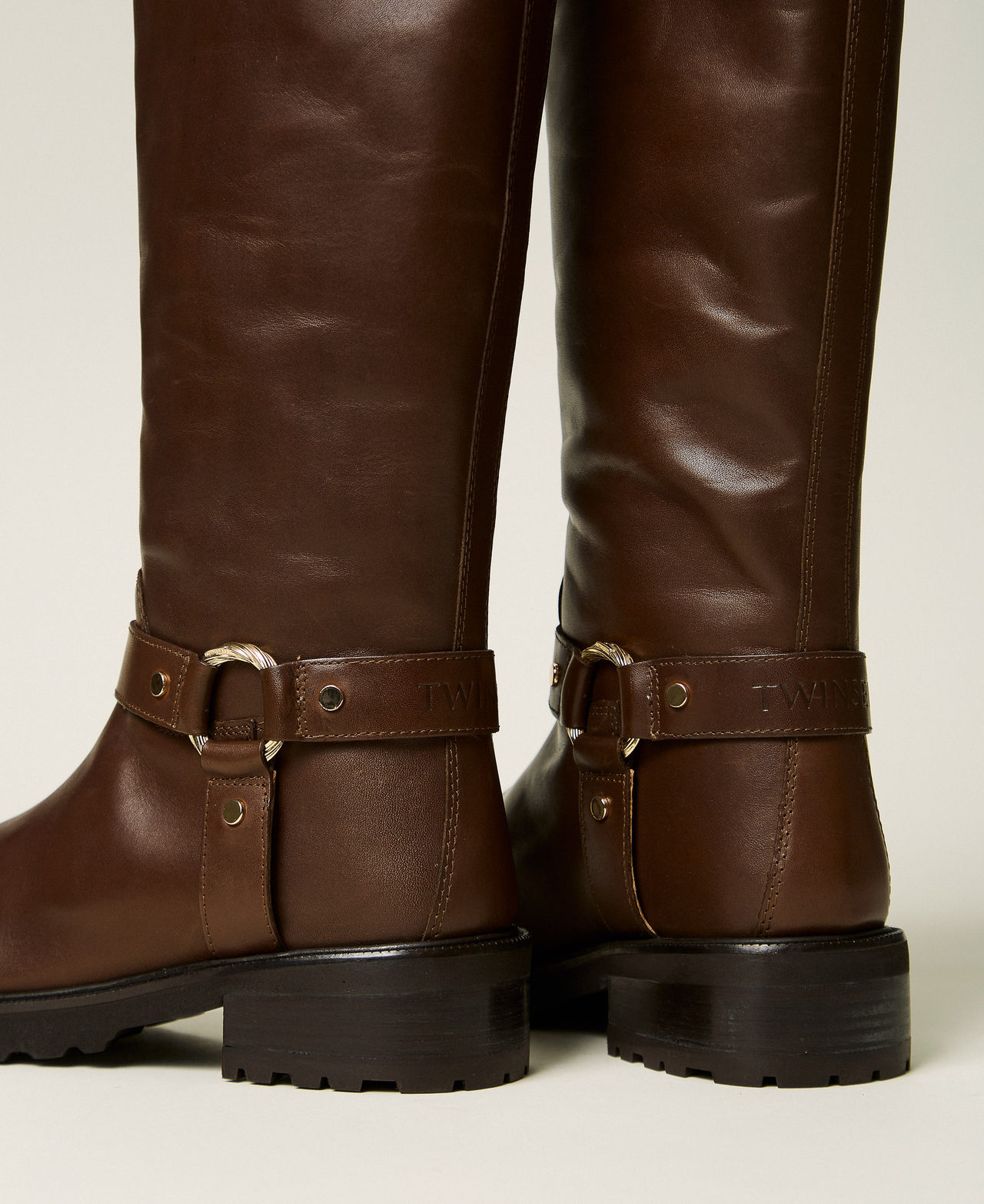 Hohe Bikerstiefeletten aus Leder mit Ring Darkness Brown Frau 262TCP064_13411_03