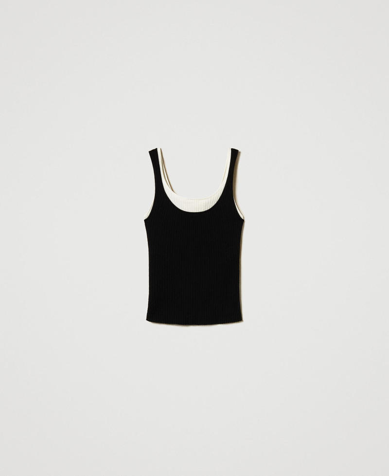 Figurbetontes Stricktop mit Trompe-l 'Œil-Effekt
