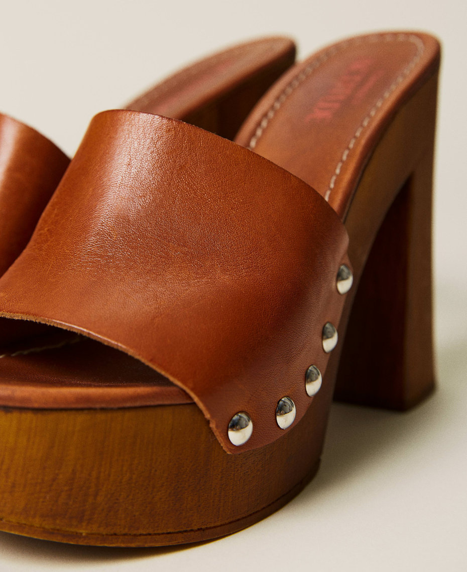 Sandales en cuir avec plateau Tobaco Femme 221ACT160-04