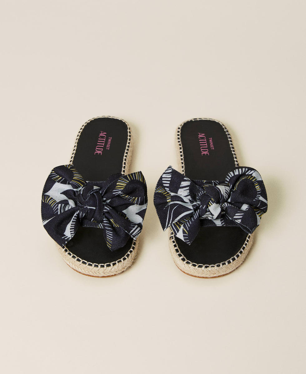 Black bow sliders hotsell