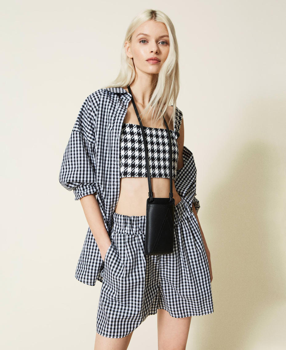 Pochette pour t&eacute;l&eacute;phone portable avec logo brod&eacute;