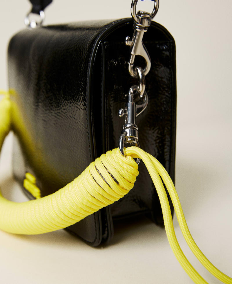 Borsa a tracolla con dettagli fluo