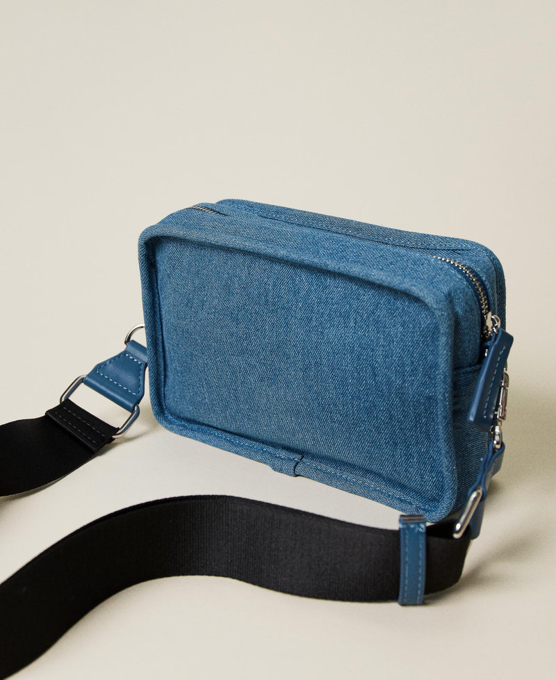 Umh&auml;ngetasche aus recyceltem Jeansstoff