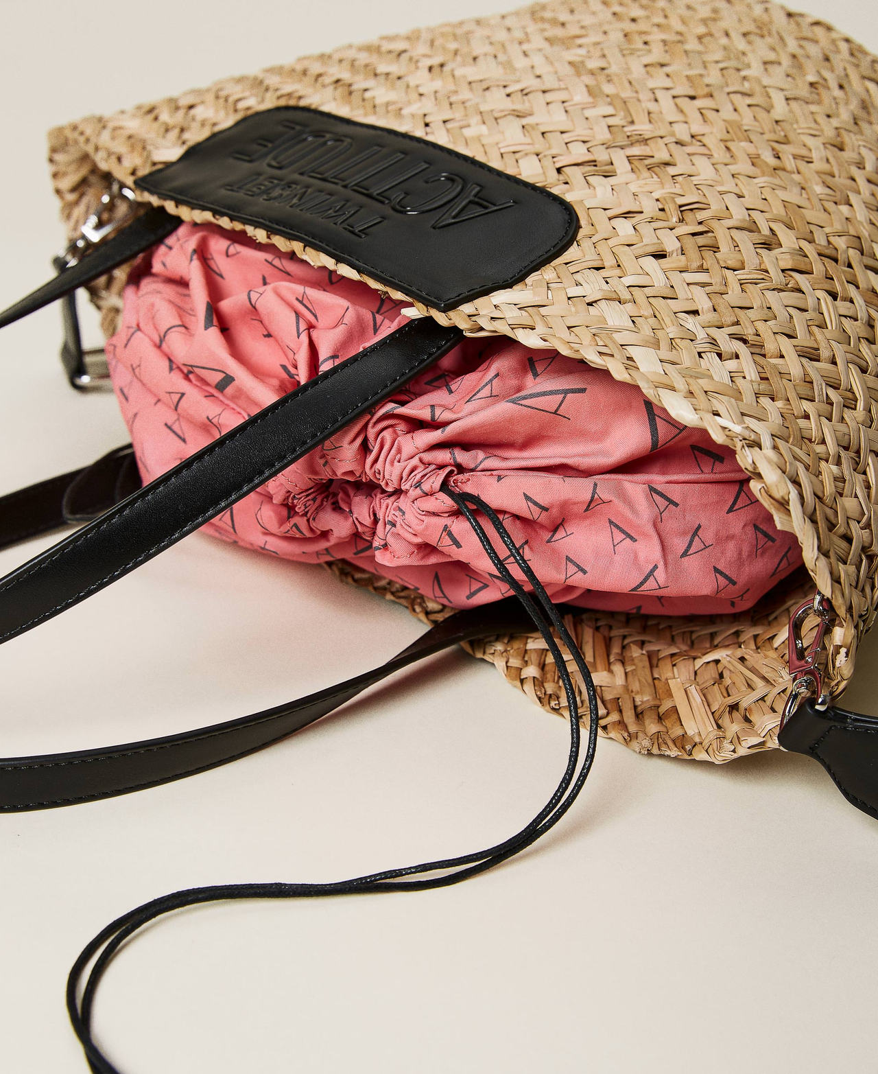 Straw shopper with logo