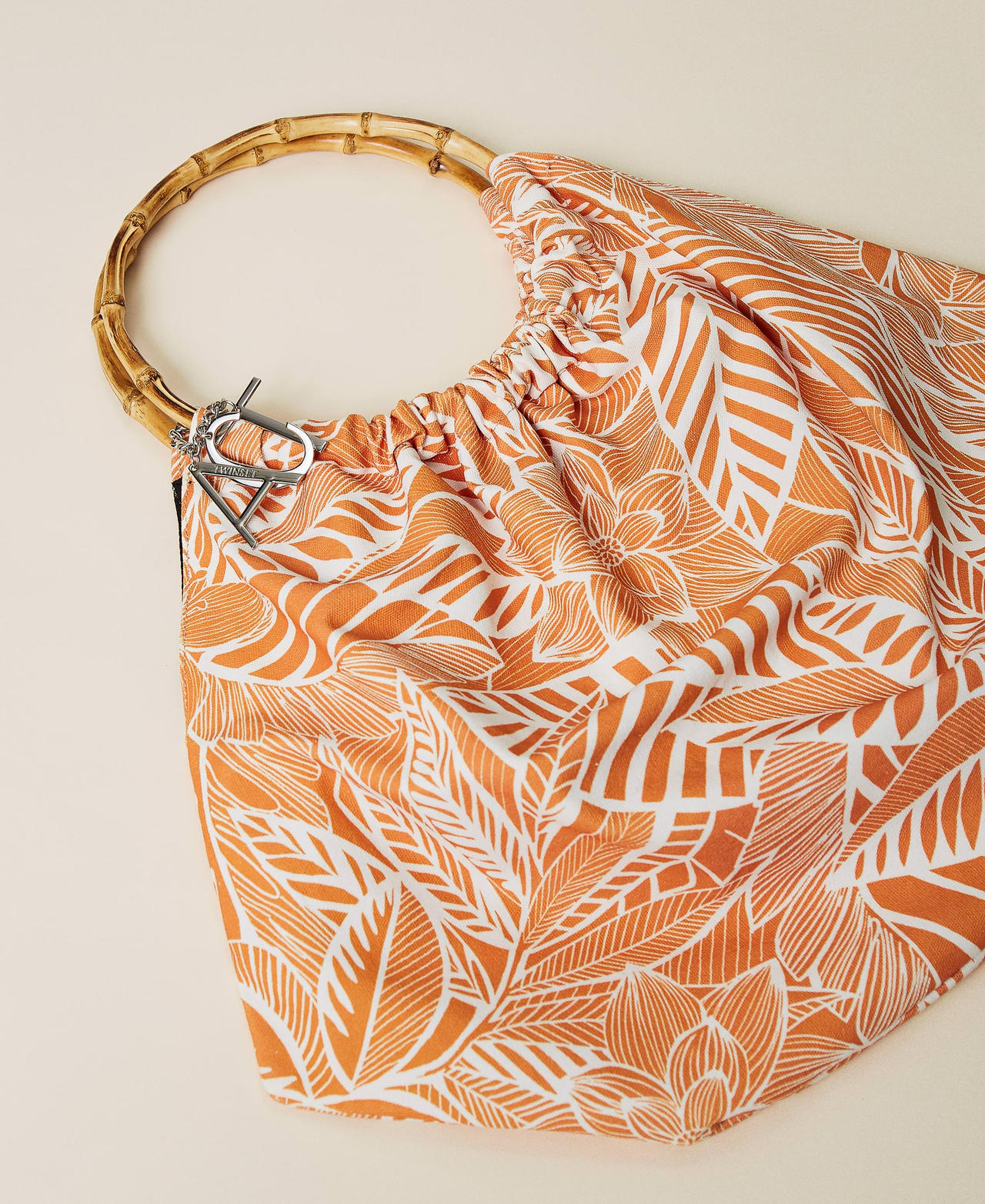 Canvas shopper with charms