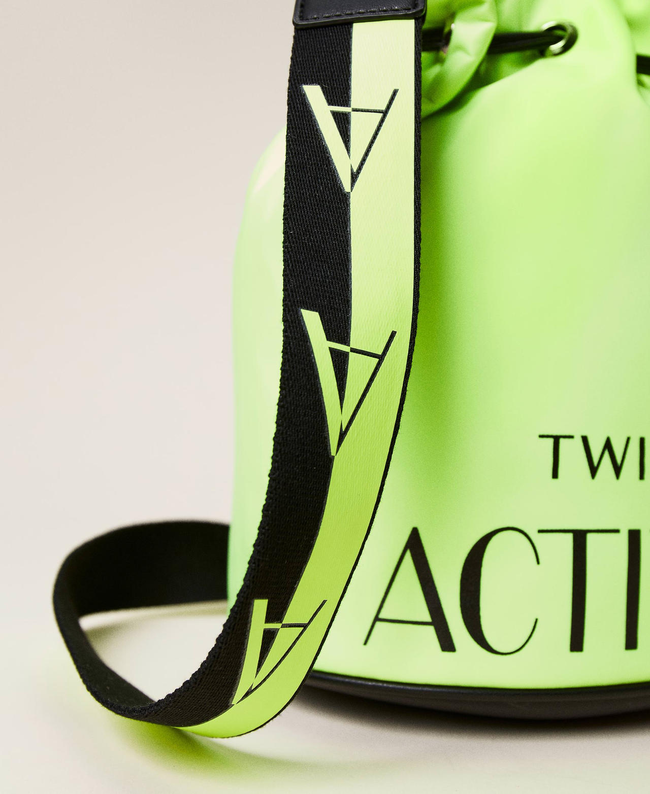 Bucket bag with logo