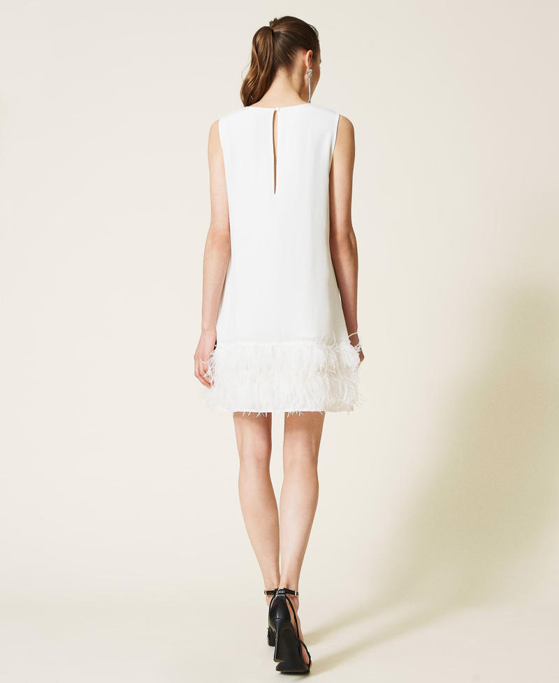 Атласное платье с перьями Белый Гардения женщина 221AT2091-05