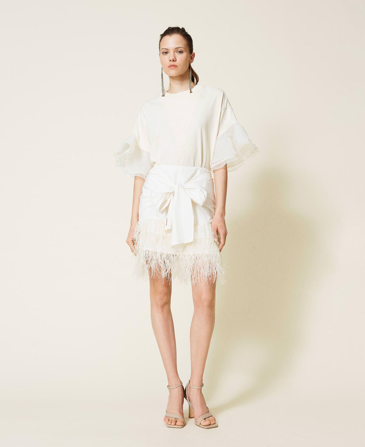 Taffeta miniskirt with feathers White Gardenia Woman 221AT2092_00224_02