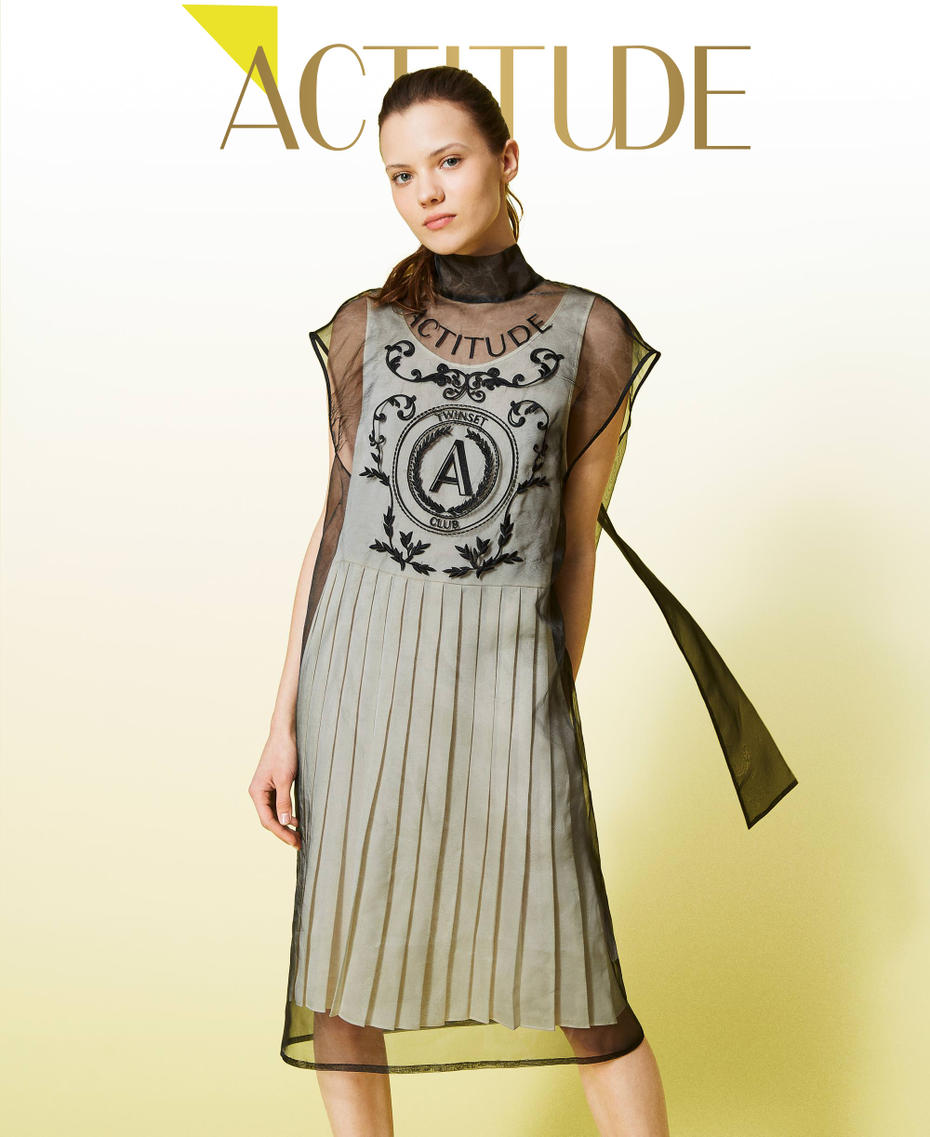 Robe en organza avec broderie et fond de robe