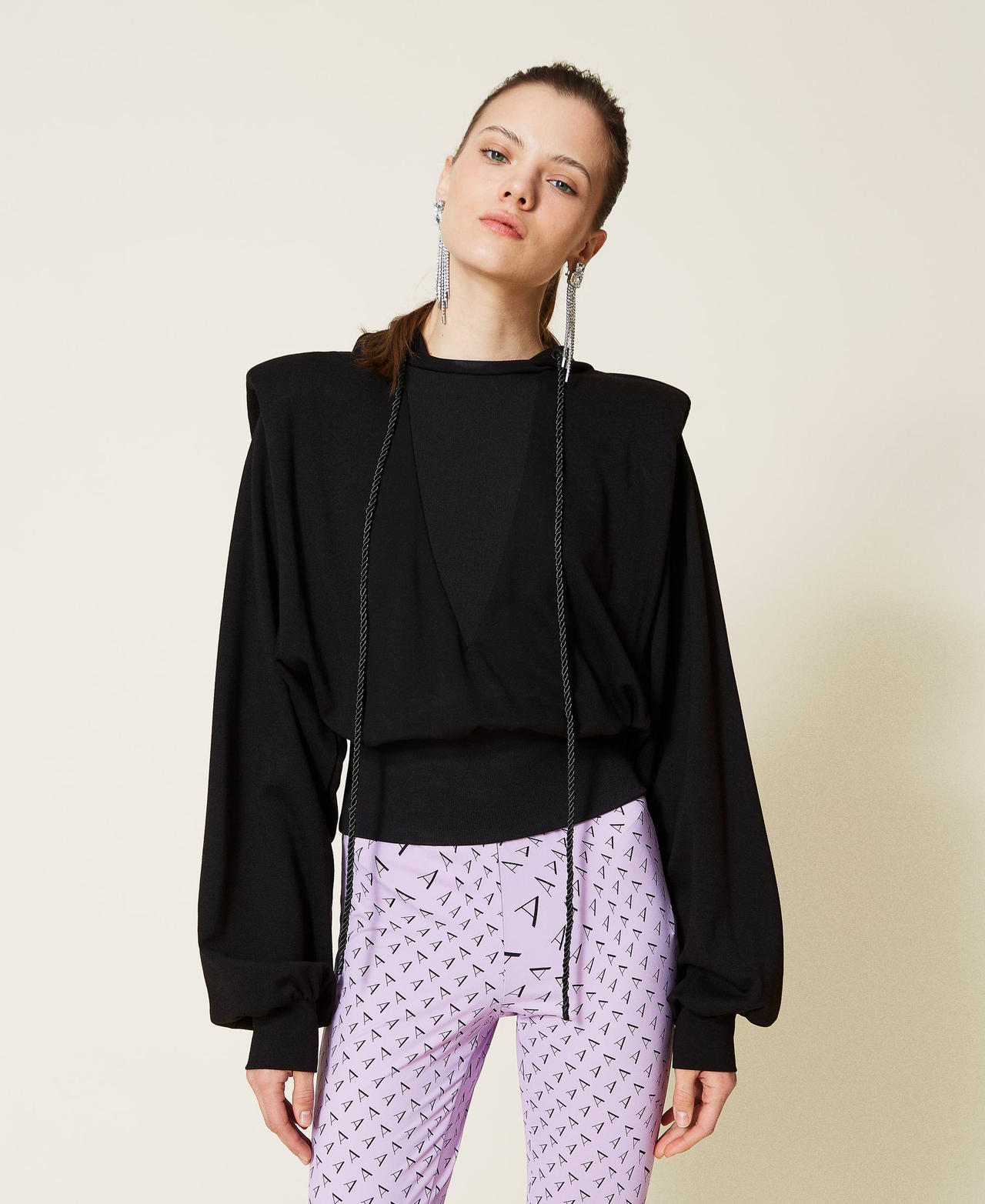 Hoodie with shoulder pads and drawstring Black Woman 221AT2161_00006_02