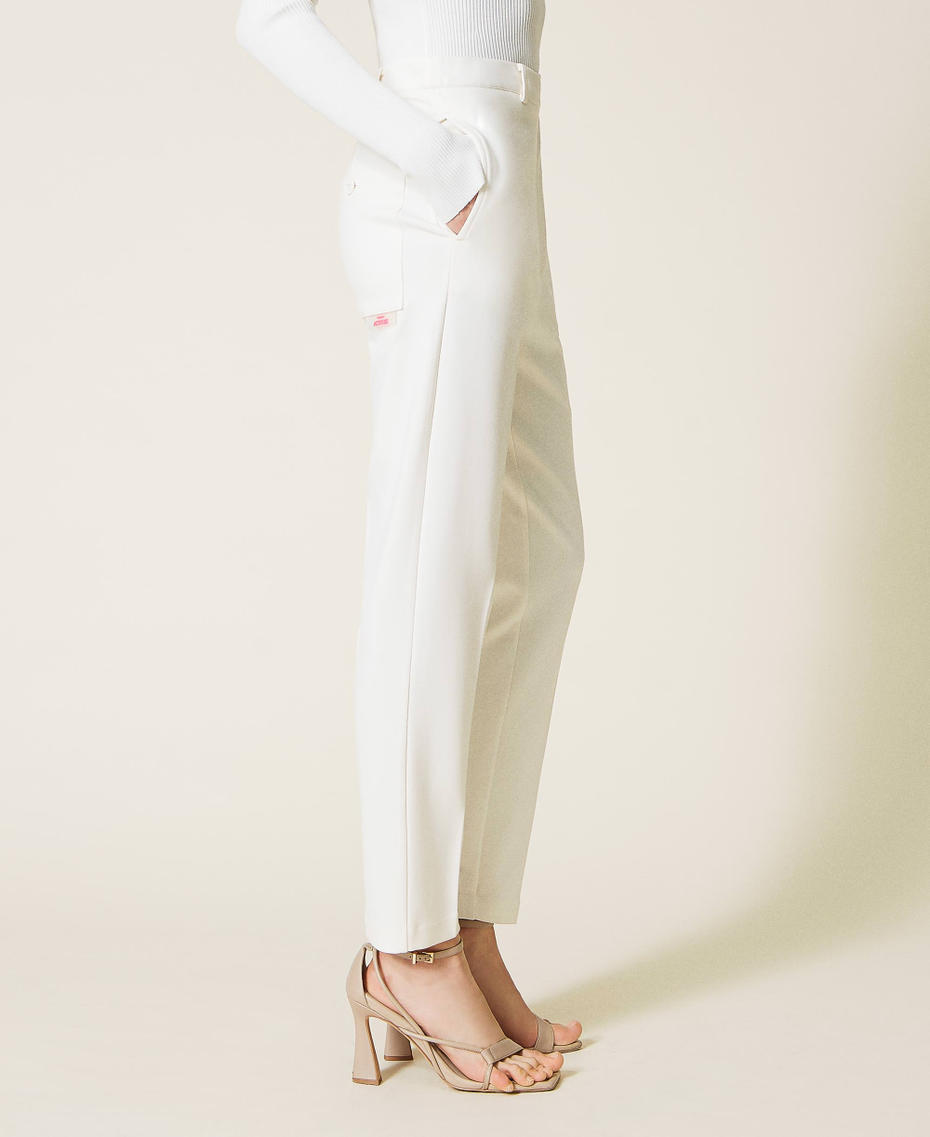 Pantaloni con chiusura asimmetrica Bianco Gardenia Donna 221AT2166-03