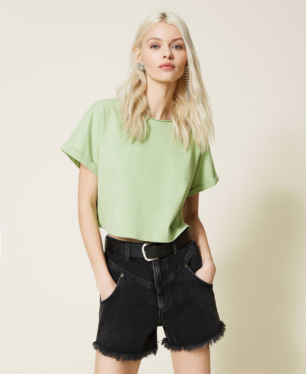 Cropped t-shirt with logo embroidery