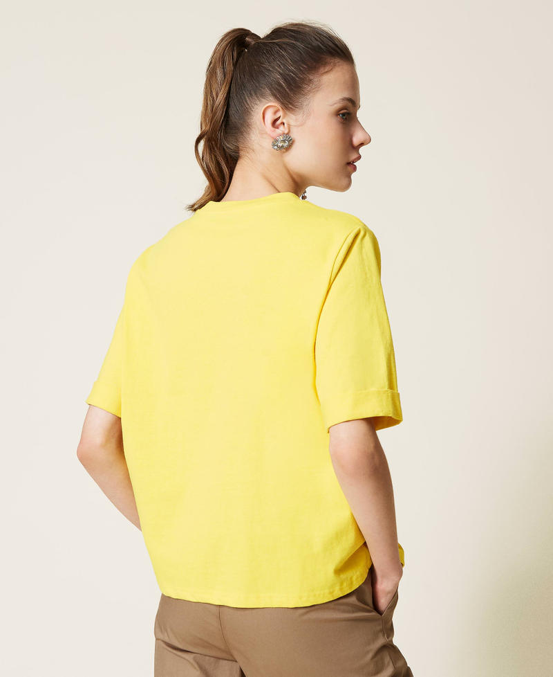 Regular t-shirt with logo embroidery