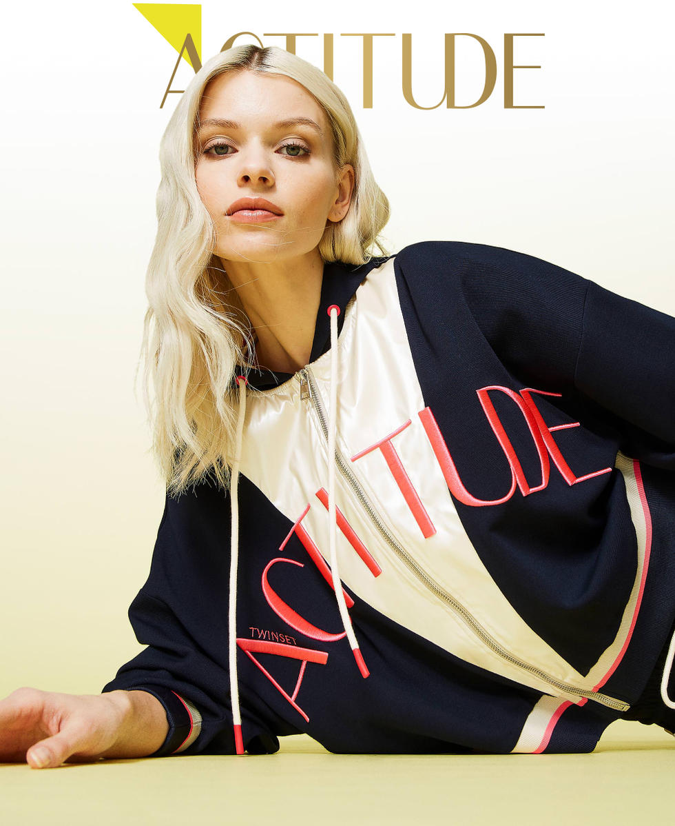 Hoodie with inserts and embroidered logo