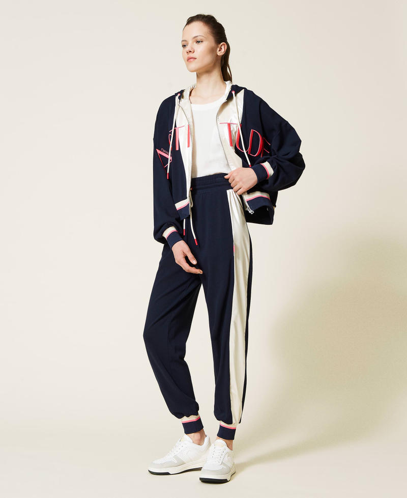 Pantalones joggers con inserciones