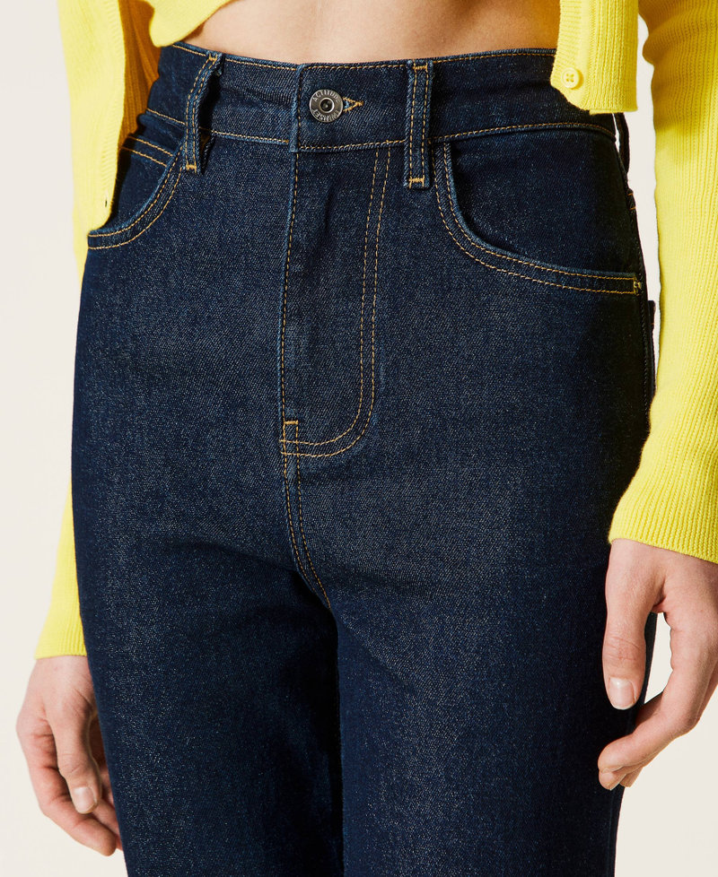 High-Waist-Jeans im Bell-Bottom-Fit Dunkler Denim Frau 221AT2301-05