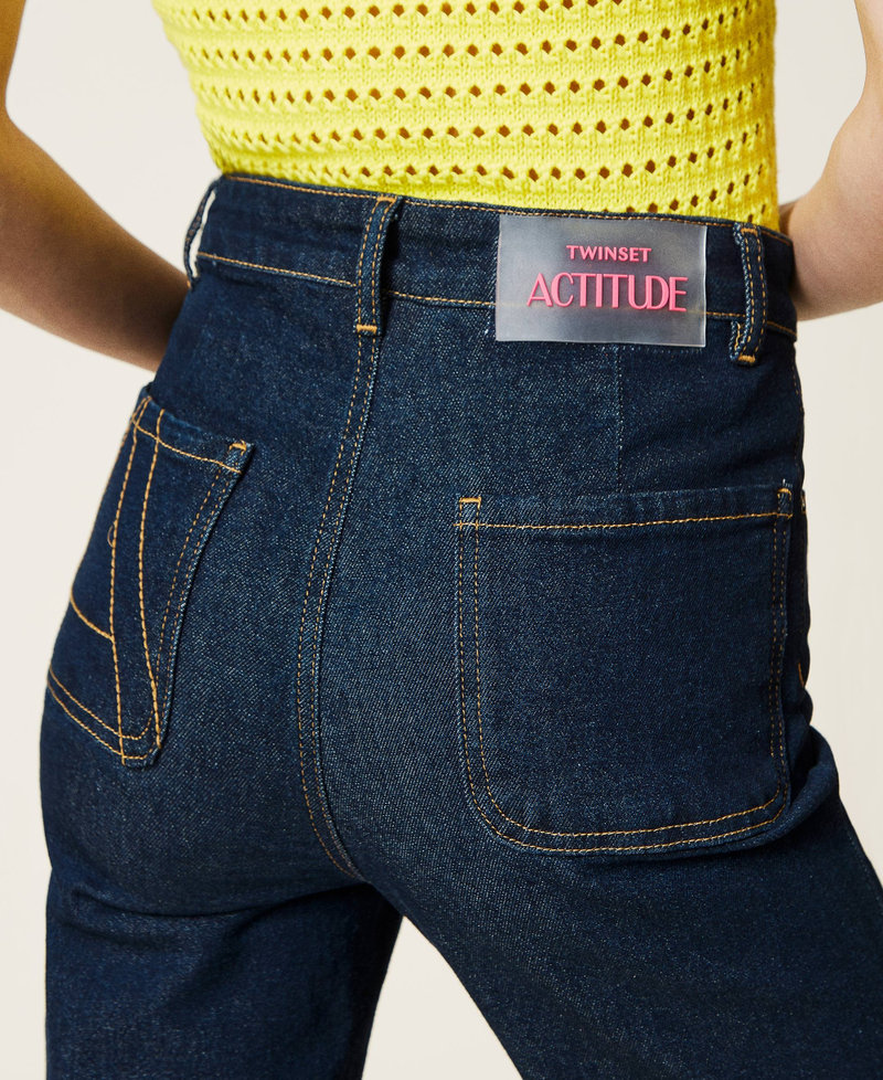 Straight-Leg-Jeans mit Aufschlag Dunkler Denim Frau 221AT2303-06