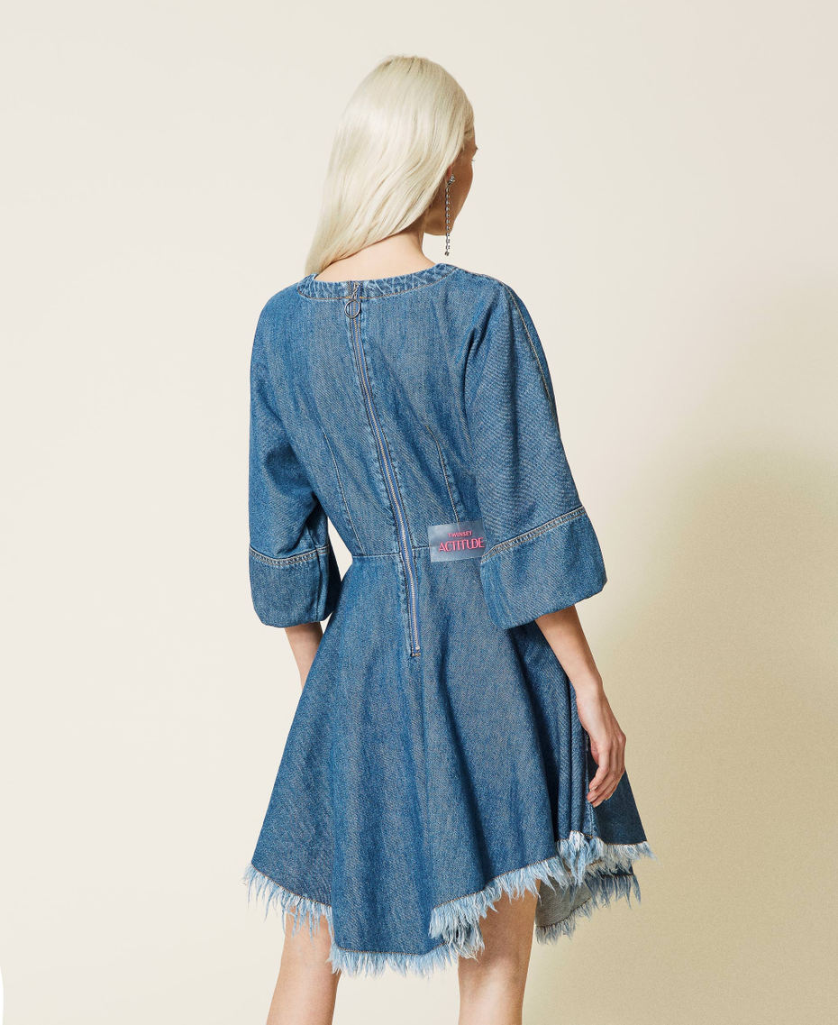 Джинсовое платье с бахромчатым подолом Синий "Средний Деним" женщина 221AT2312-04