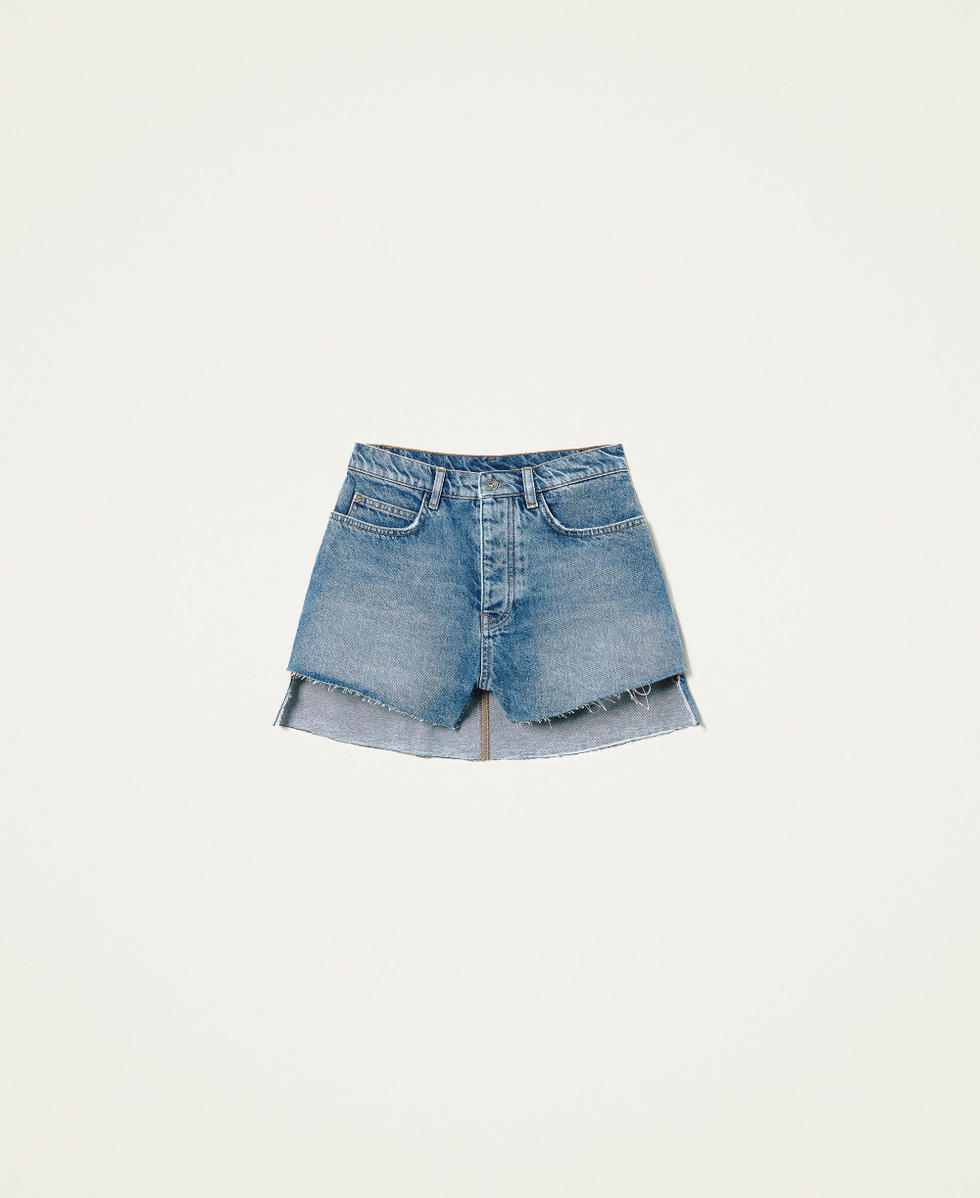 Short asym&eacute;trique en jean