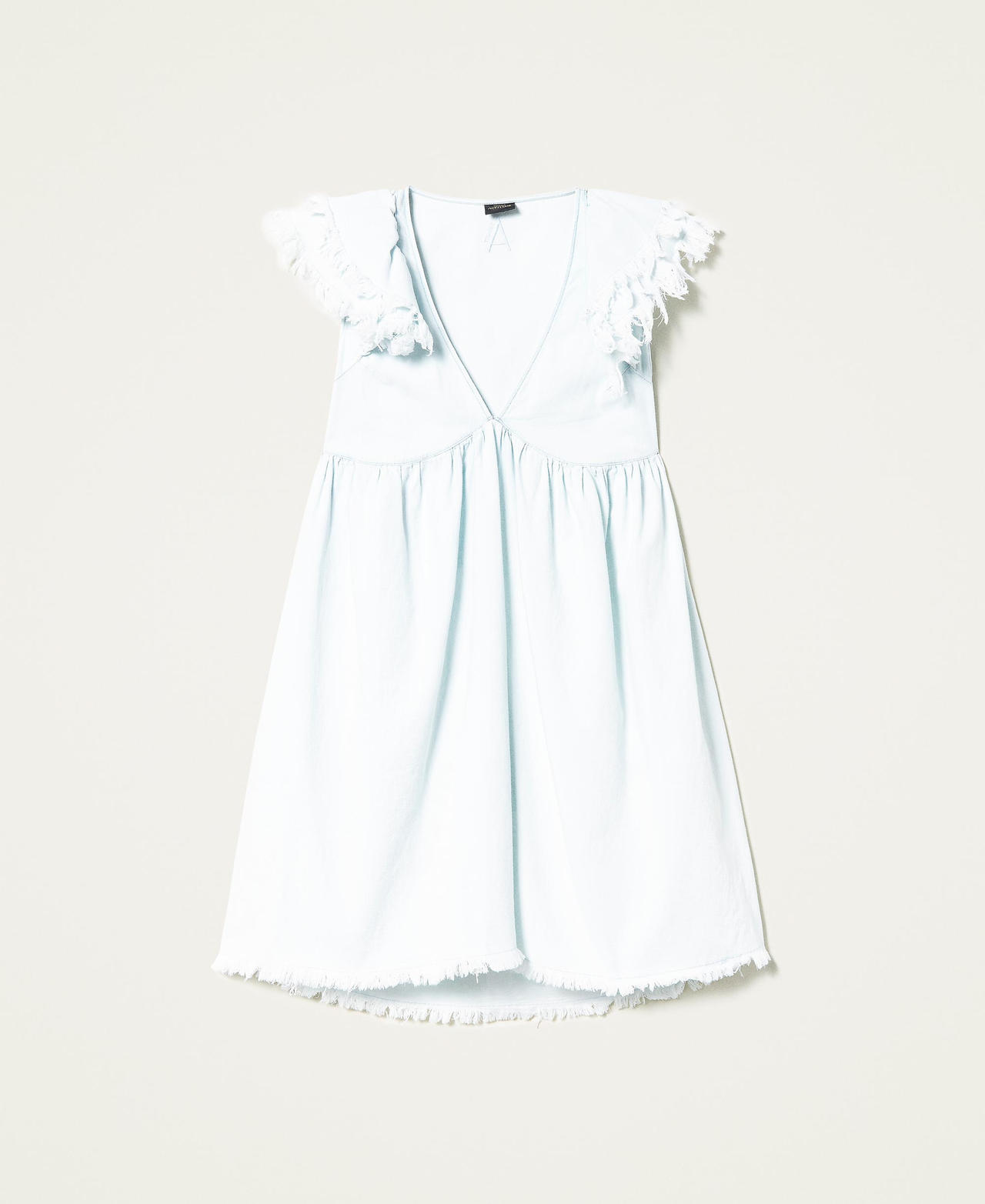 Robe en jean avec manches effiloch&eacute;es