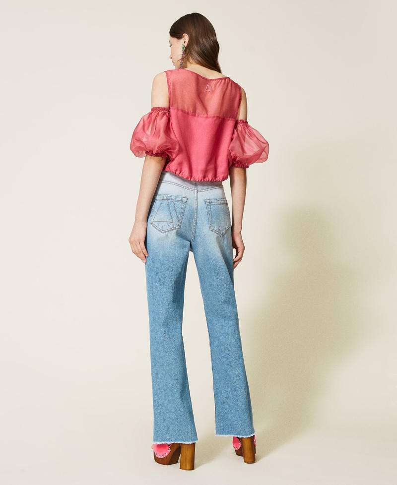 Jean d&eacute;grad&eacute; avec accrocs