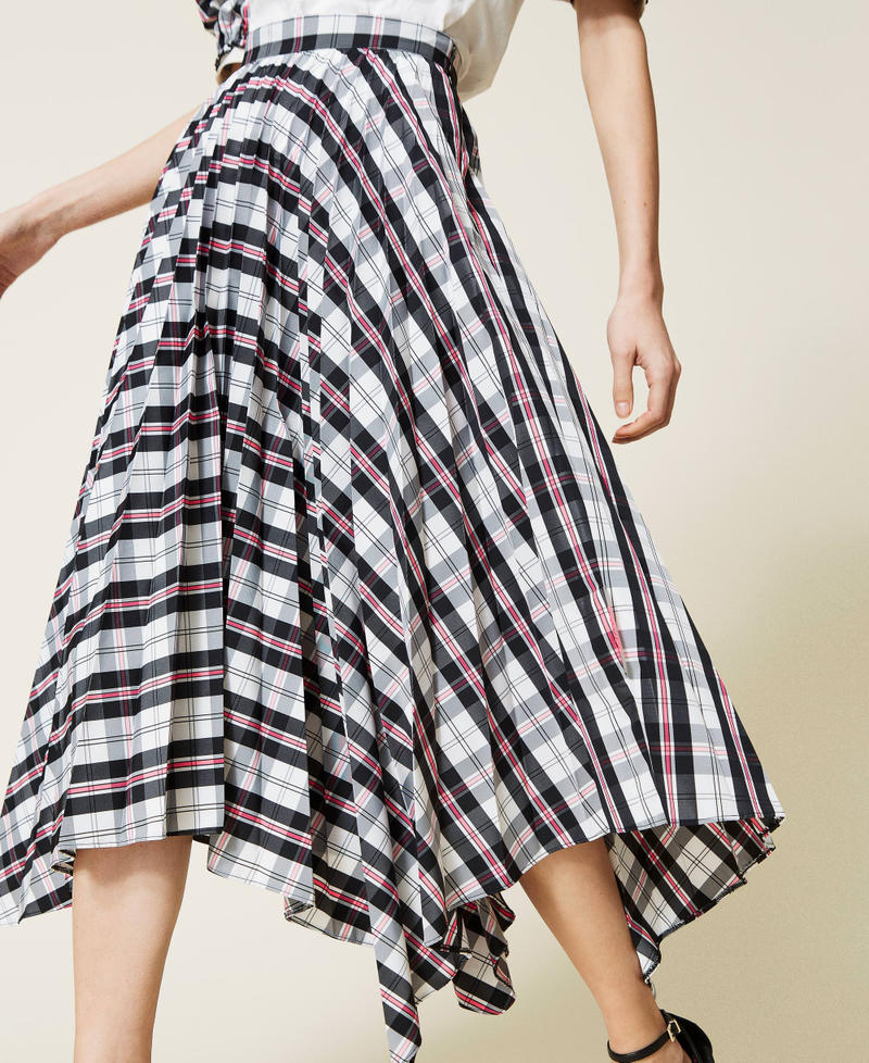 Taffeta skirt with check pattern