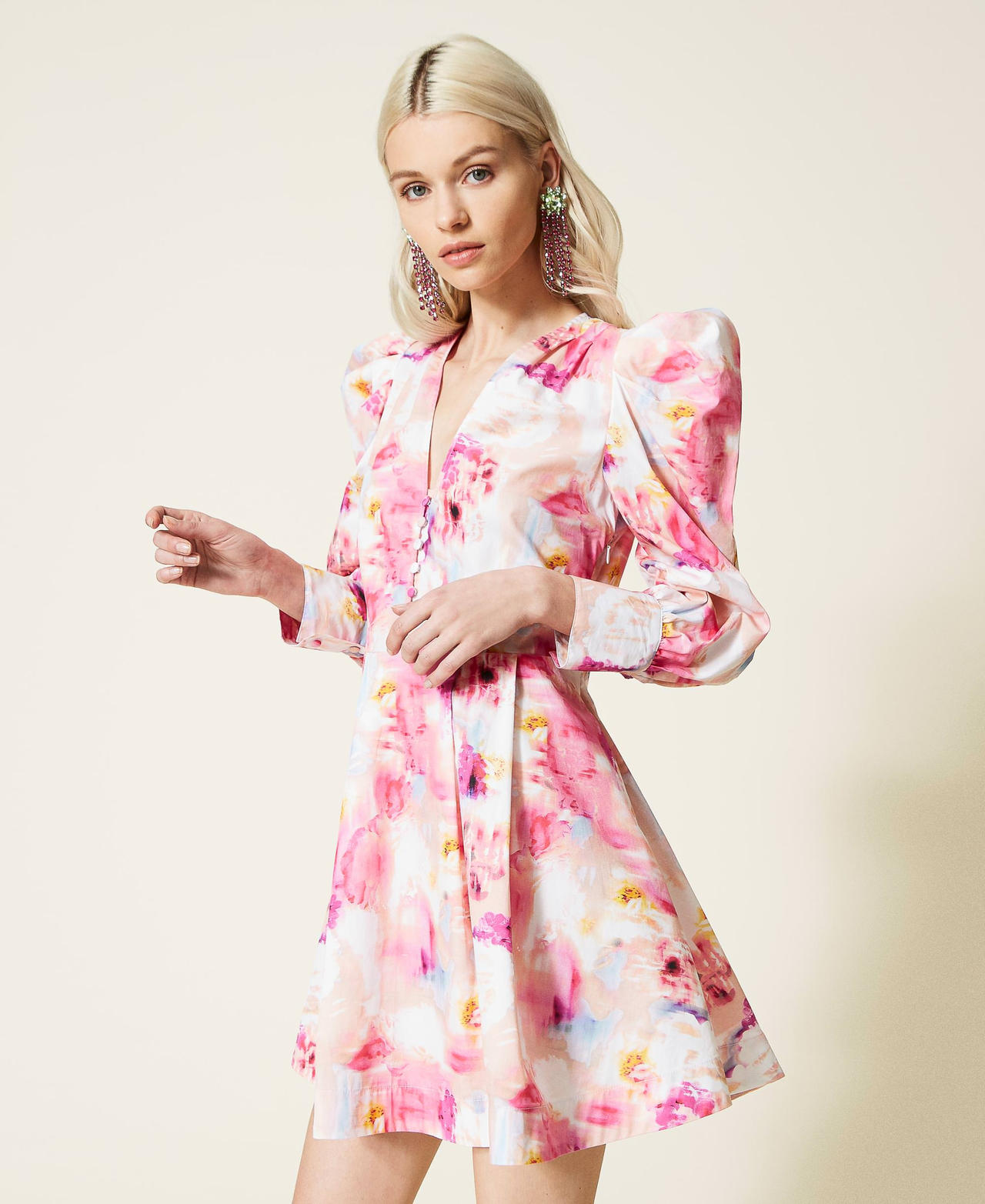 Kleid aus Popeline mit Blumendessin Schattierungen von „Hot Pink“-Rosa Frau 221AT2481-03
