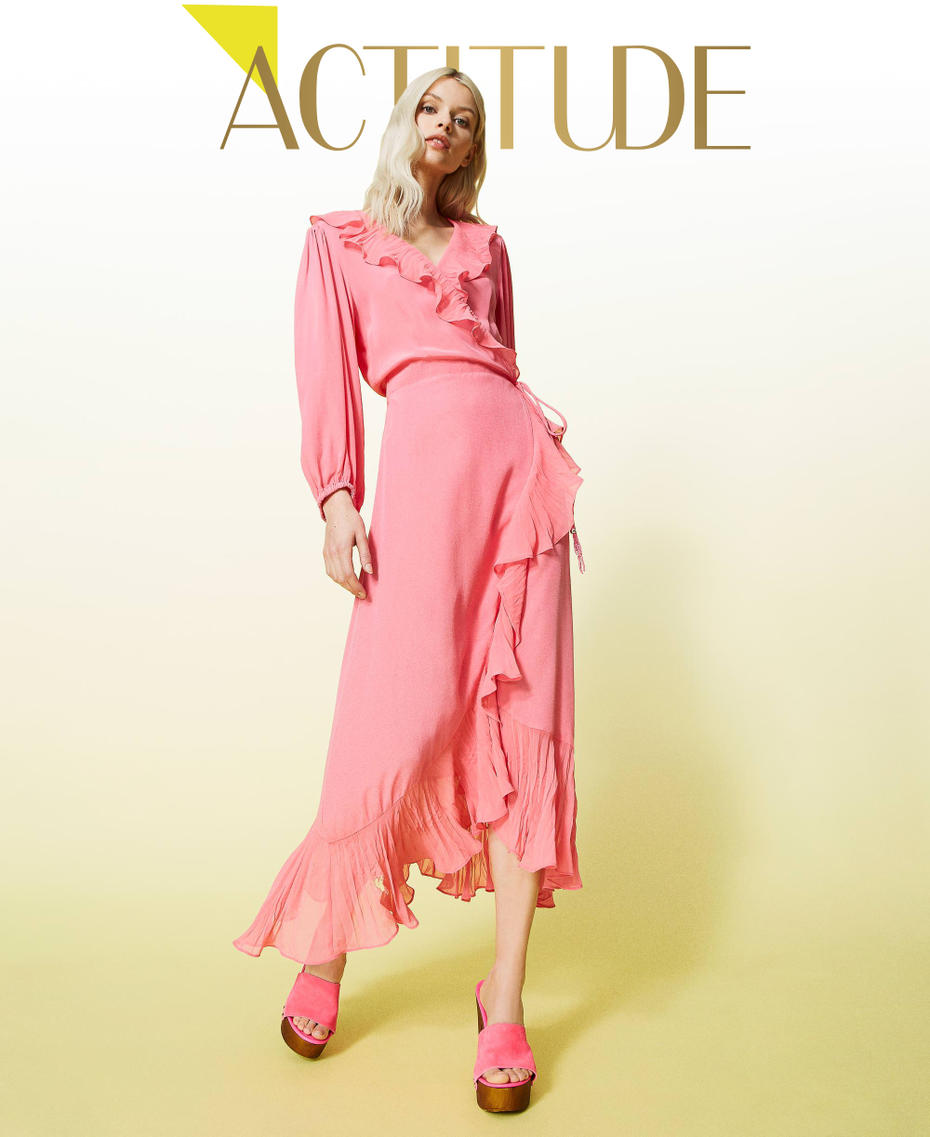 Long dress in cr&ecirc;pe de Chine