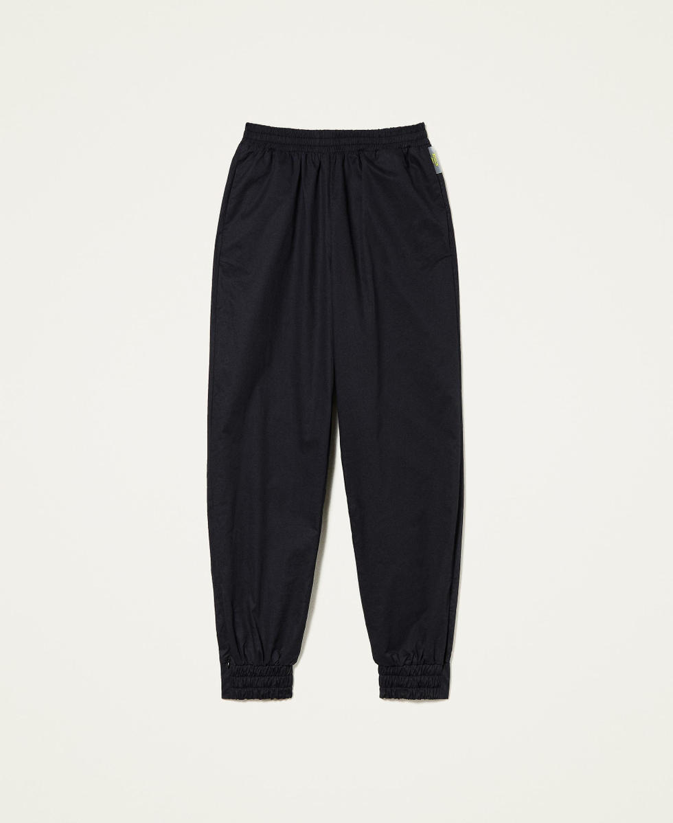 Joggers aus technischem Popeline